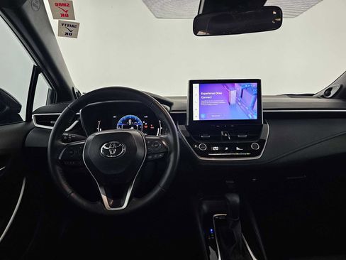 Used 2025 Toyota Corolla XSE FWD image 19