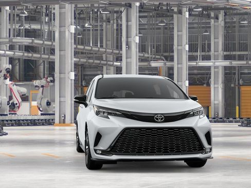 New 2026 Toyota Sienna XSE image 19