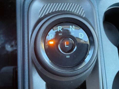 New 2025 Ford Maverick XL image 12