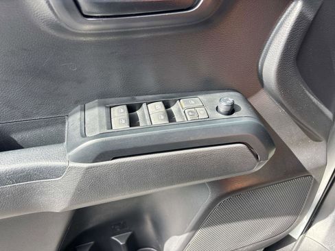 Used 2022 Toyota Tacoma SR image 13