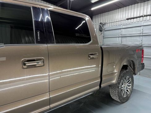 Used 2017 Ford F250 Lariat w/ Lariat Ultimate Package image 6