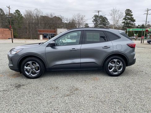 Used 2025 Ford Escape ST-Line image 6