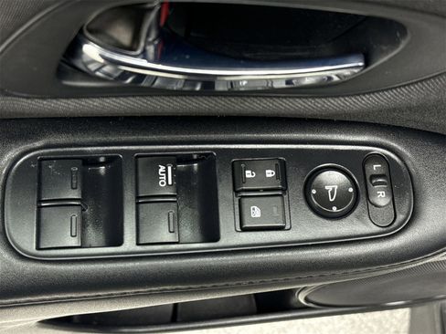 Used 2021 Honda HR-V Sport image 18