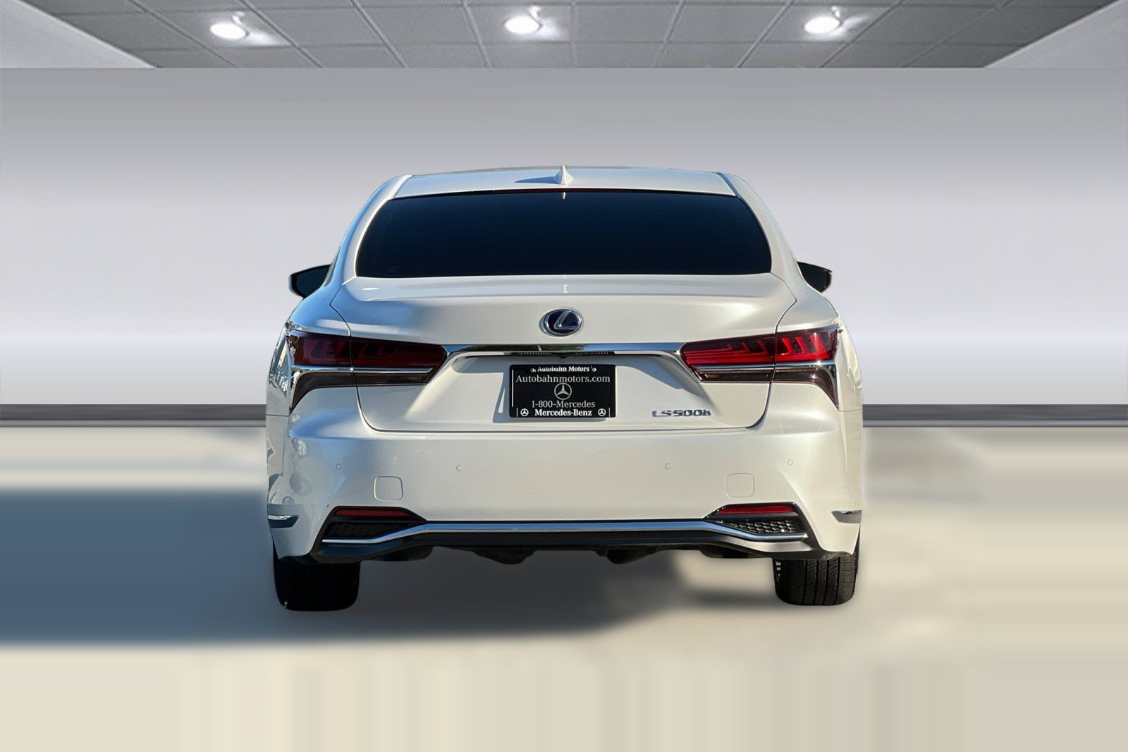 Used 2020 Lexus LS 500h w/ Luxury Package RWD image 9