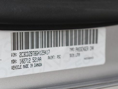 Used 2016 Dodge Challenger R/T w/ Driver Convenience Group RWD image 33