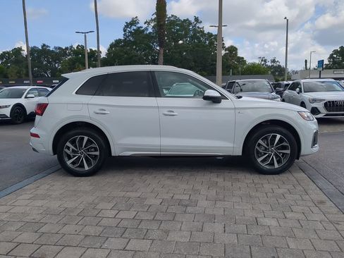 Used 2023 Audi Q5 2.0T Premium Plus w/ Premium Plus Package AWD/4WD image 3
