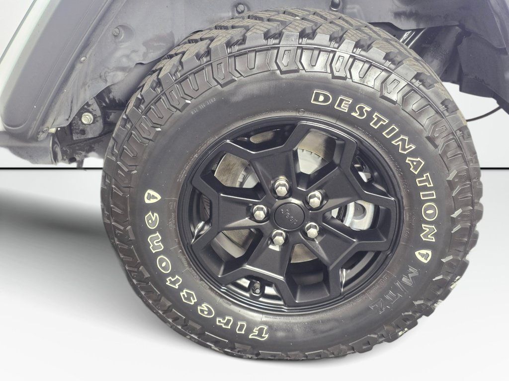 Used 2023 Jeep Wrangler Unlimited w/ Cold Weather Group AWD/4WD image 20