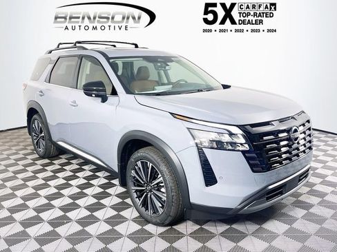 New 2026 Nissan Pathfinder Platinum FWD image 1