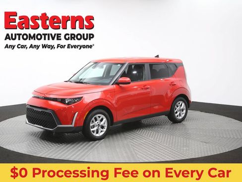 Used 2025 Kia Soul LX w/ LX Technology Package FWD image 56
