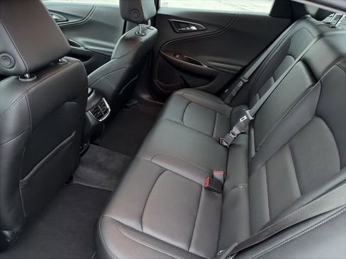 Used 2024 Chevrolet Malibu LT image 11