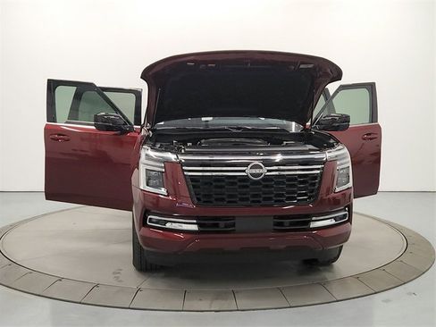 Used 2025 Nissan Armada Platinum image 10