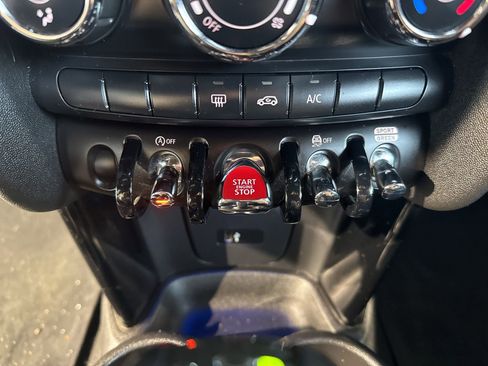 Used 2019 MINI Cooper S w/ Signature Upholstery Package image 26