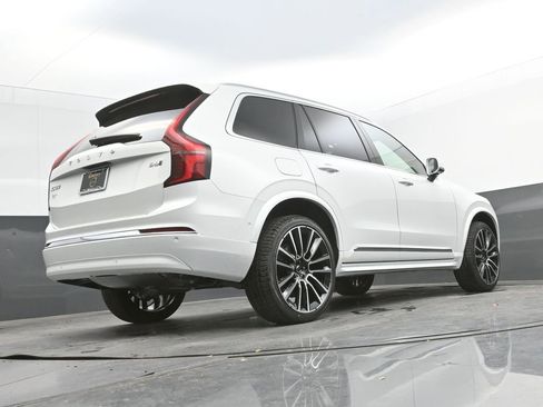 New 2026 Volvo XC90 B6 Plus w/ Protection Package Premier AWD/4WD image 35