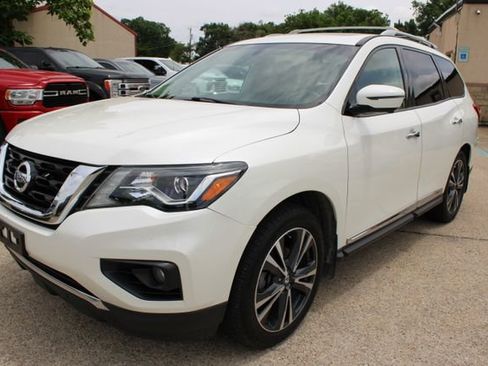 Used 2020 Nissan Pathfinder Platinum w/ Cargo Package FWD image 7