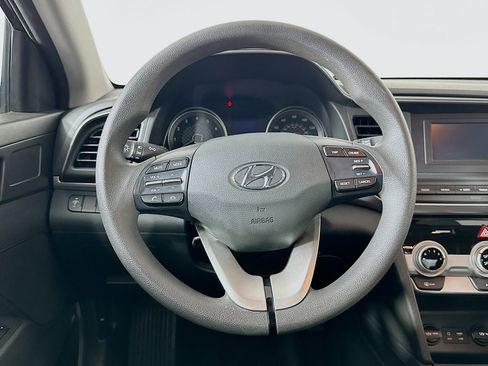 Used 2019 Hyundai Elantra SE w/ Cargo Package FWD image 18