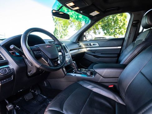 Used 2017 Ford Explorer Sport w/ Equipment Group 401A AWD/4WD image 6