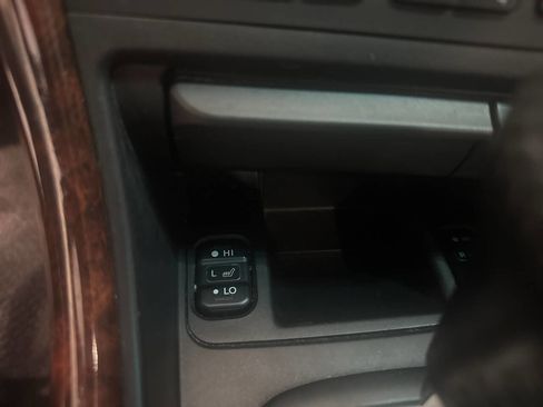 Used 2002 Acura TL w/ Navigation image 39