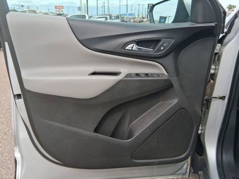 Used 2019 Chevrolet Equinox LT FWD image 11