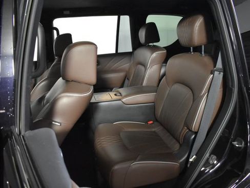 Used 2017 INFINITI QX80 Limited w/ All Season Package image 30
