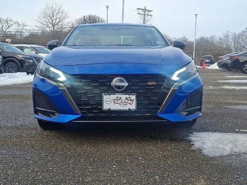 Certified 2025 Nissan Altima 2.5 SR w/ SR Premium Package image 3