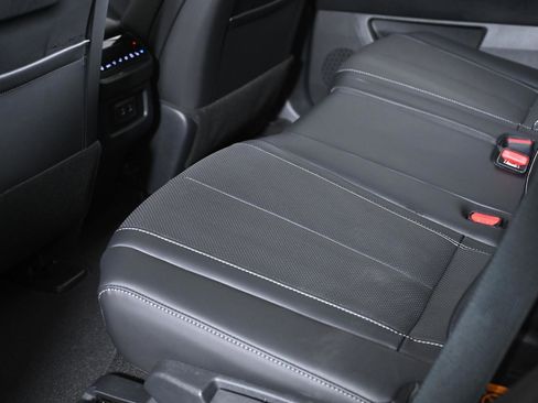 New 2026 INFINITI QX60 Luxe w/ Family Package image 24