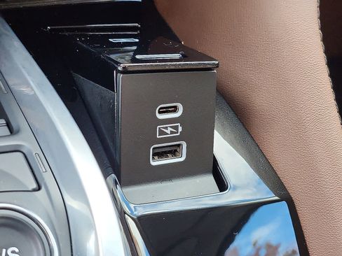 Used 2024 Acura MDX SH-AWD w/ Advance Package image 25