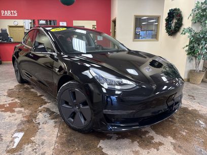 Used 2019 Tesla Model 3 Standard Range Plus