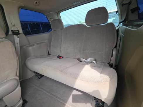 Used 1999 Ford Windstar SE FWD image 17