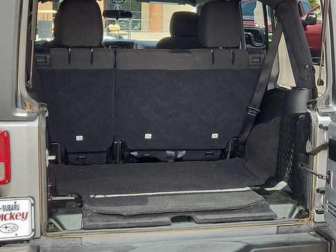 Used 2018 Jeep Wrangler Unlimited Sport w/ Connectivity Group AWD/4WD image 9
