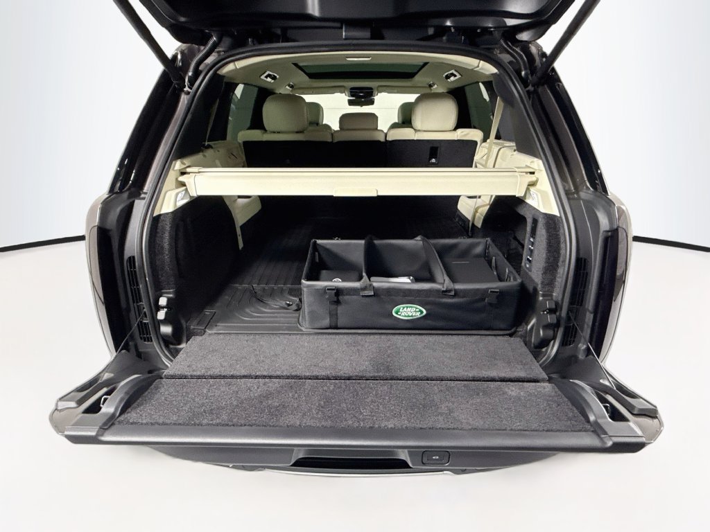 New 2026 Land Rover Range Rover Long Wheelbase SE AWD/4WD image 30