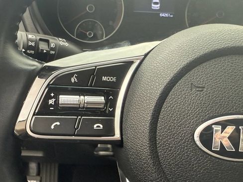 Used 2019 Kia Optima S image 9