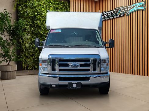 Used 2016 Ford E-350 and Econoline 350 Super Duty RWD image 7