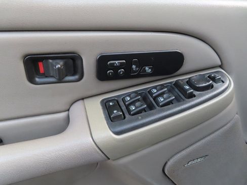 Used 2005 Chevrolet Silverado 2500 LT w/ Heavy-Duty Power Package image 27