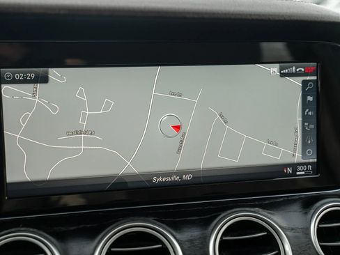 Used 2018 Mercedes-Benz E 300 E 300 4MATIC Sedan 4D w/ Premium 1 Package image 27