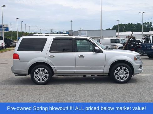 Used 2016 Lincoln Navigator Select AWD/4WD image 14