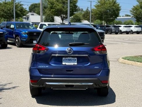 Used 2018 Nissan Rogue S AWD/4WD image 6