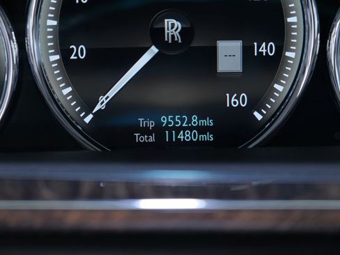 Used 2023 Rolls-Royce Phantom Sedan image 86