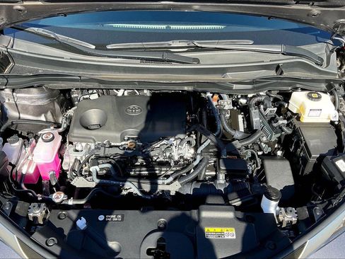 Certified 2024 Toyota Sienna Limited image 10