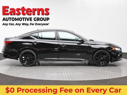 Used 2022 Nissan Altima 2.0 SR FWD image 4