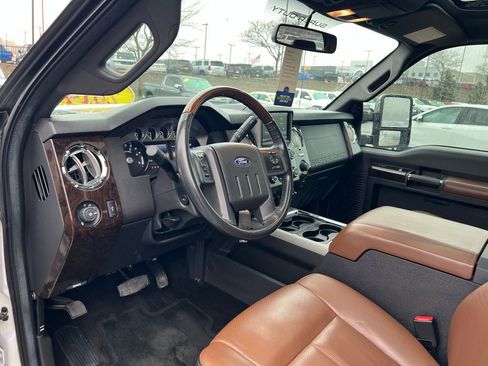 Used 2014 Ford F250 Platinum w/ FX4 Off-Road Package image 19
