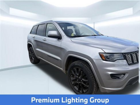 Used 2021 Jeep Grand Cherokee Laredo X AWD/4WD image 6