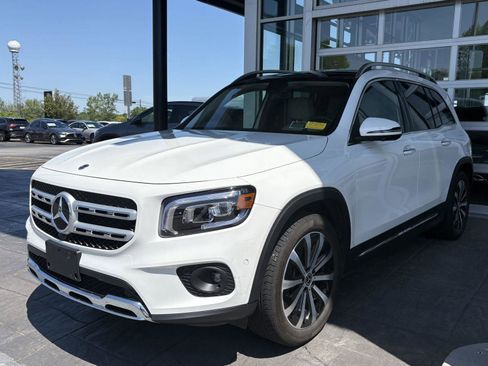 Certified 2023 Mercedes-Benz GLB 250 4MATIC image 3