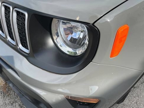 Used 2023 Jeep Renegade Latitude AWD/4WD image 13