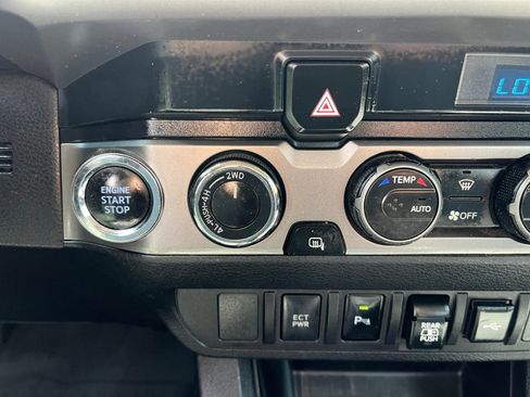 Certified 2023 Toyota Tacoma SR5 AWD/4WD image 23