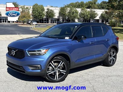Used 2021 Volvo XC40 T4 R-Design w/ Advanced Package