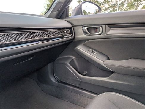 Used 2024 Honda Civic Sport image 29