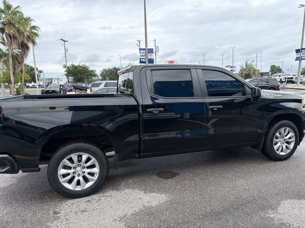 Used 2020 Chevrolet Silverado 1500 Custom w/ Custom Value Package RWD image 11