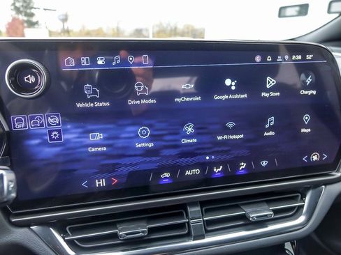 New 2026 Chevrolet Equinox EV LT image 20