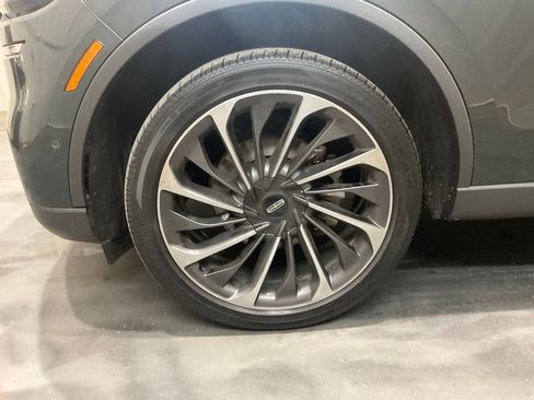 Used 2023 Lincoln Aviator Reserve w/ Equipment Group 201A AWD/4WD image 6