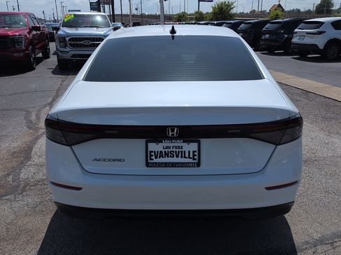 Used 2025 Honda Accord SE image 6